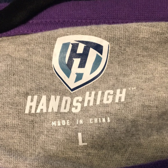 Minnesota Vikings Football Mens T shirt Size Large Brand Hands High - Picture 8 of 8